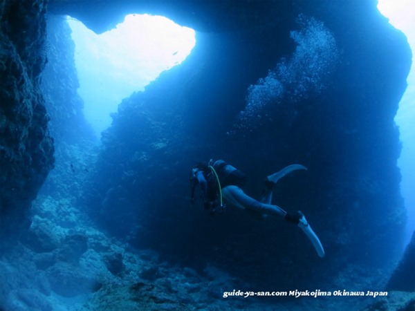 宮古島のハート海中洞窟